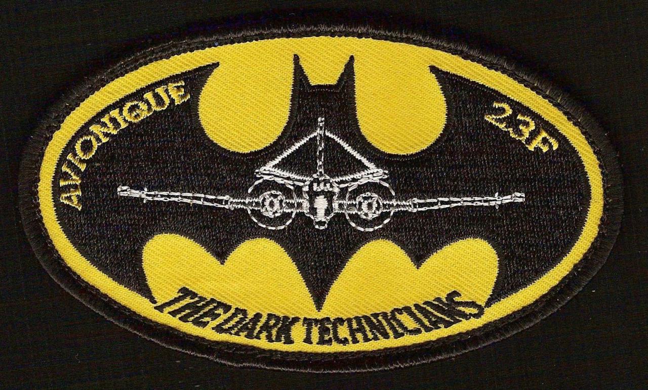 23 F - Avionique - The dark technicians
