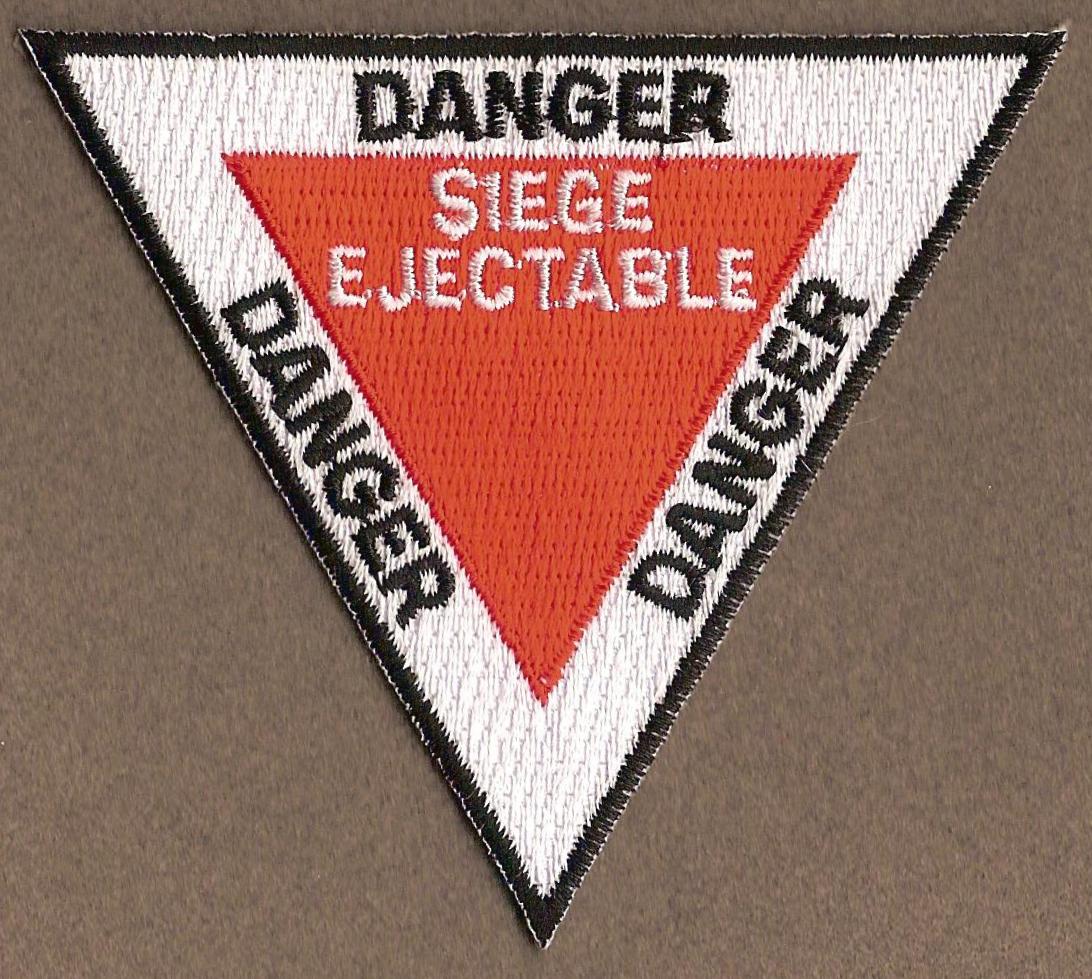11 F - Danger - Siège ejectable