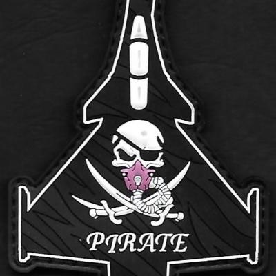 11 F - Silhouette Pirate - féminin - mod 1