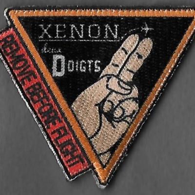 24 F - XD - Xénon deux doigts - Remove before Flight