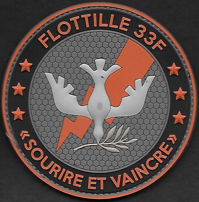 33 F - Rond - mod 13 - NH90 - PVC - sourire et vaincre